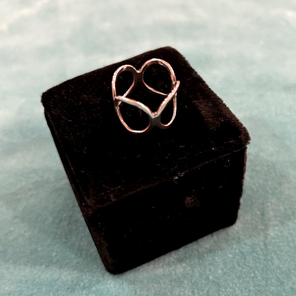3/$21 ⚡️ Silver Ring - Size 7